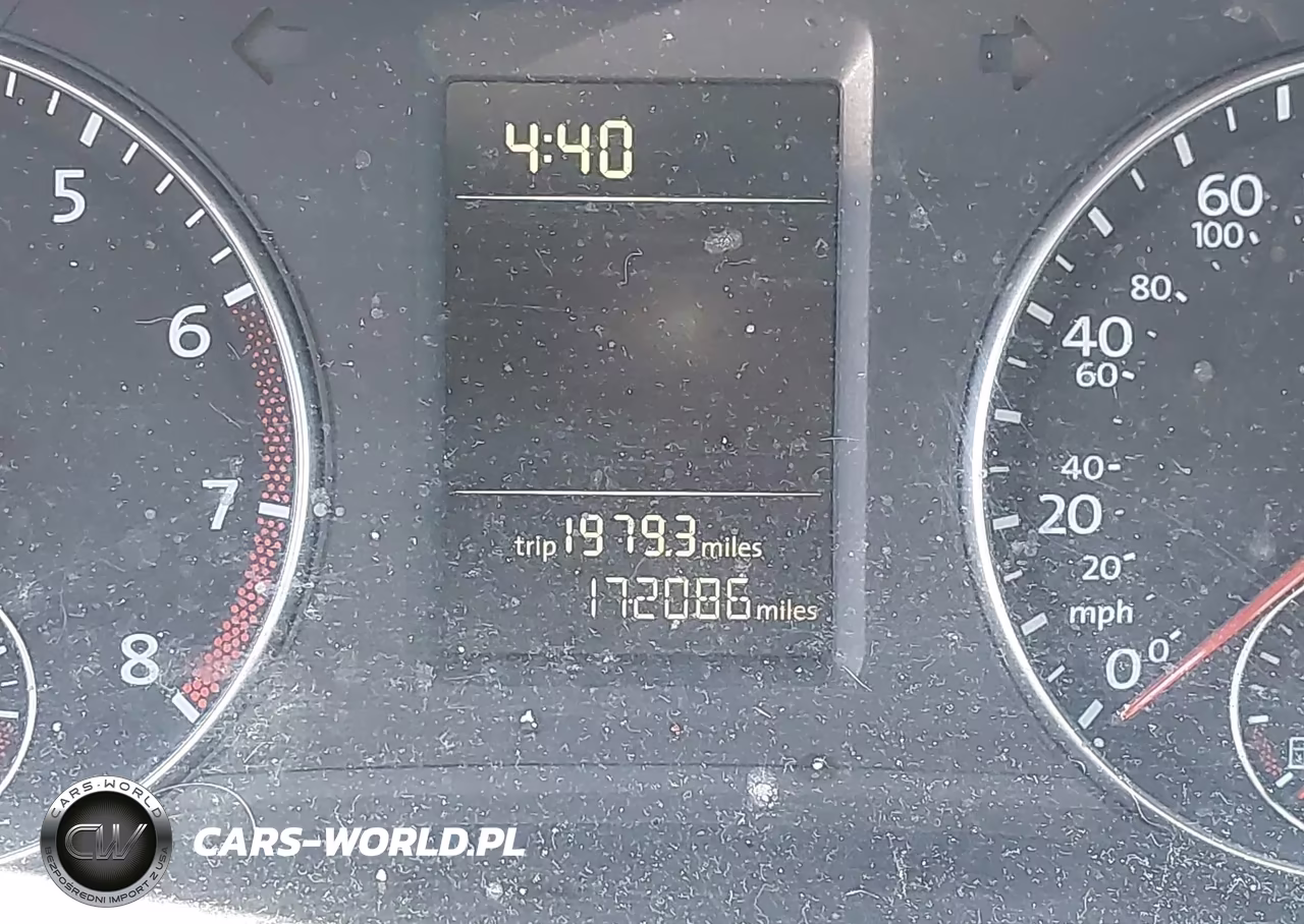 2015 Volkswagen Passat 1.8T S VIN:1VWAT7A33FC041093 - 17