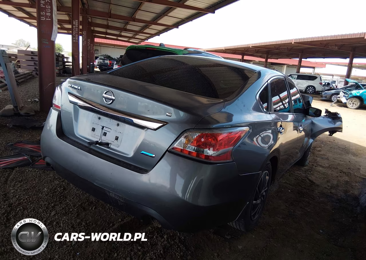 2014 Nissan Altima 2.5 S VIN:1N4AL3AP2EN356703 - 4