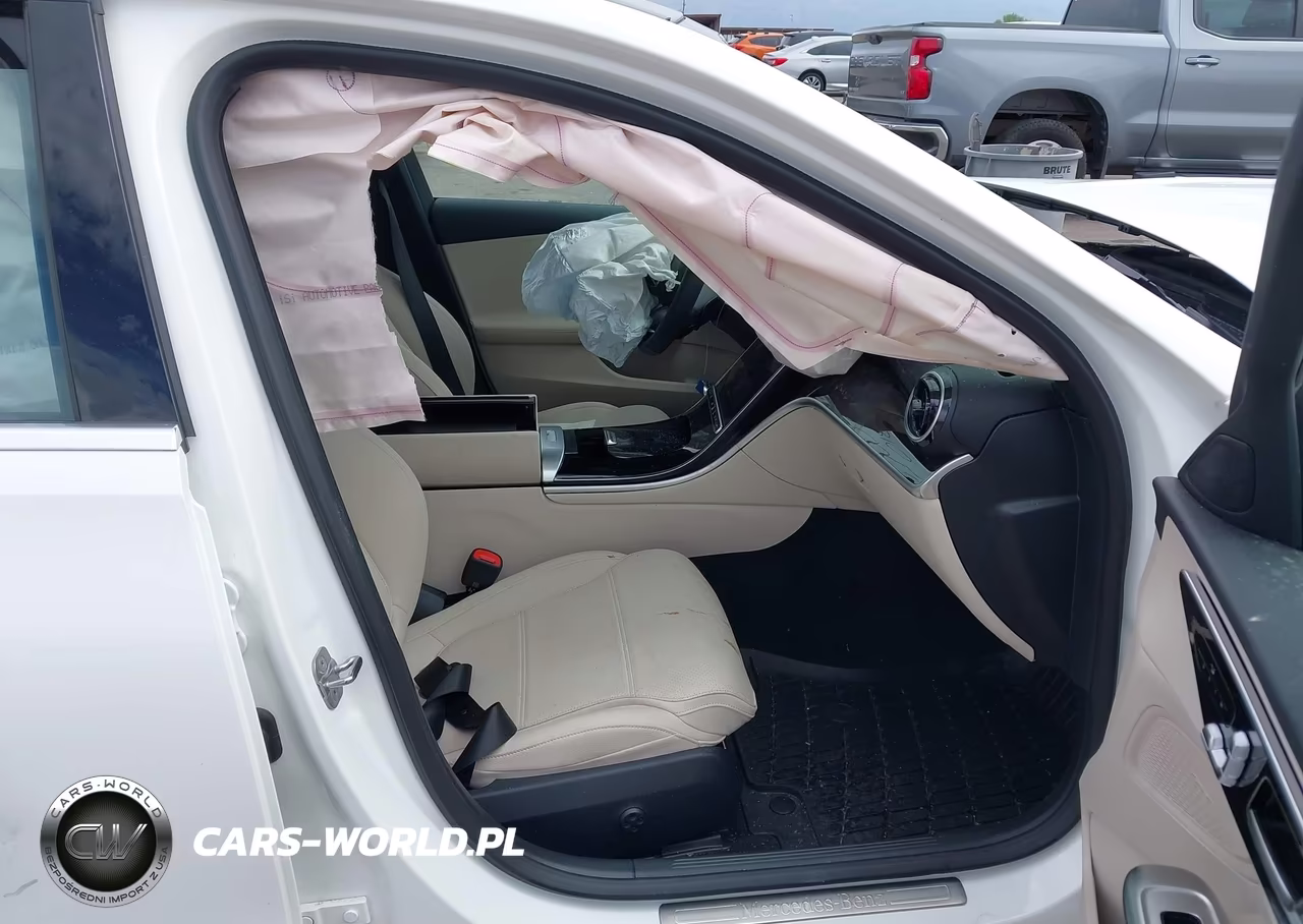 2026 Mercedes-Benz C 300 VIN:W1KAF4HB3TR319737 - 5