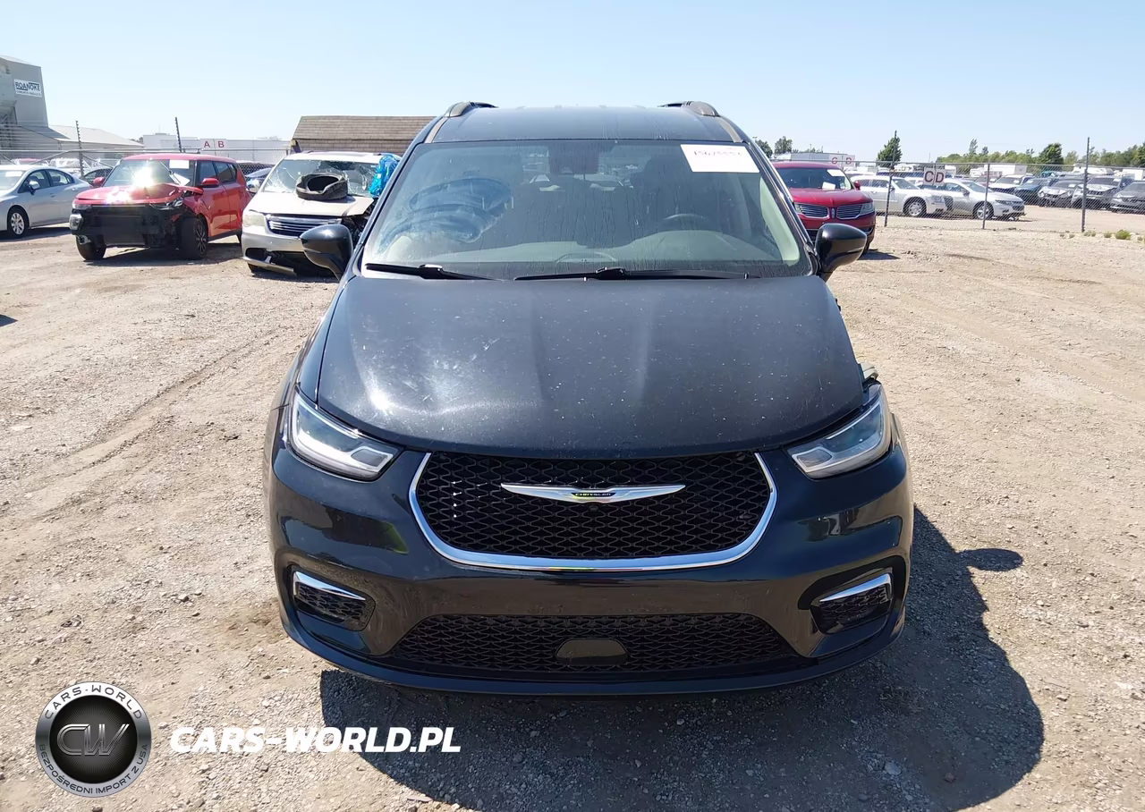 2022 Chrysler Pacifica Touring L VIN:2C4RC1BG1NR145298 - 12