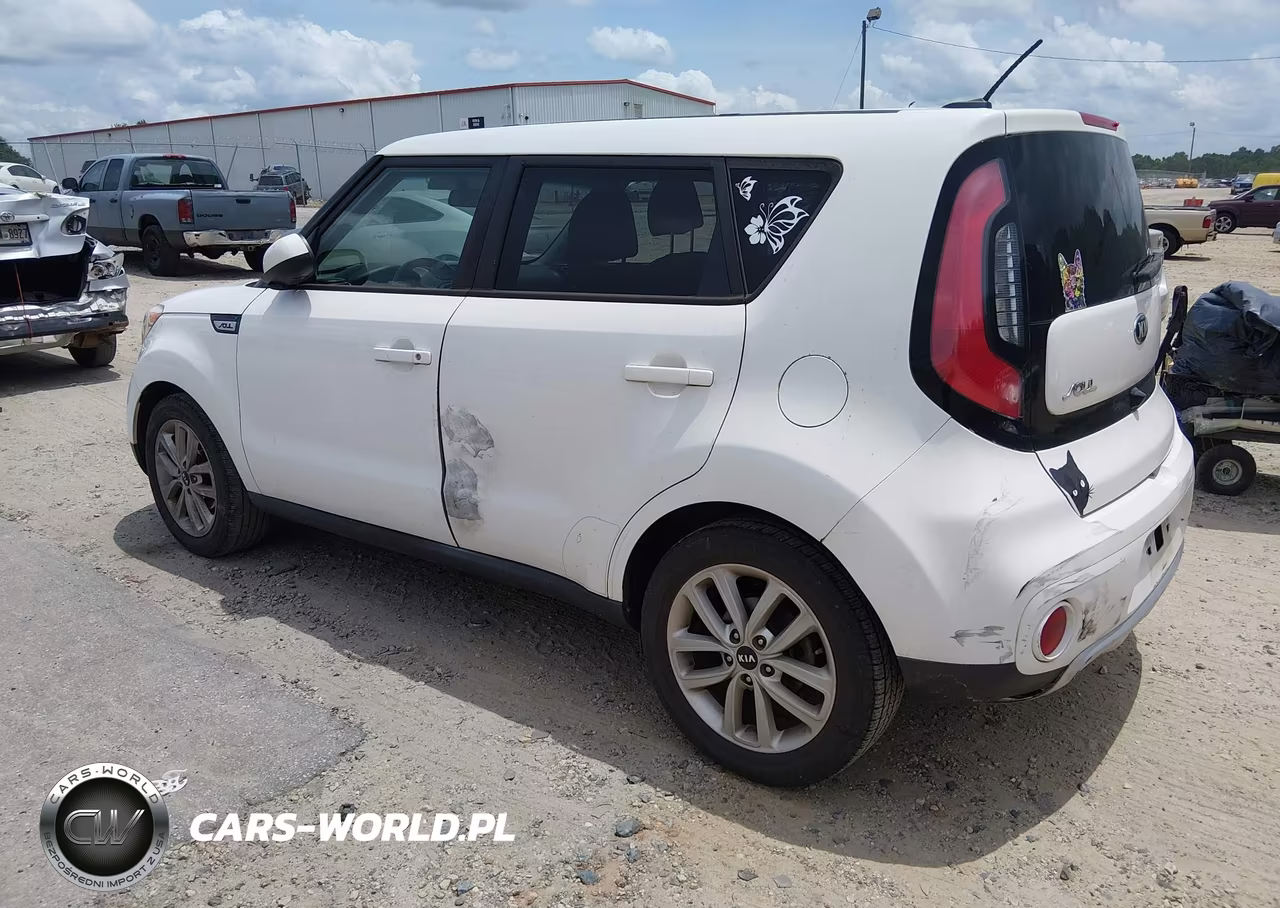2017 Kia Soul + VIN:KNDJP3A56H7412812 - 3