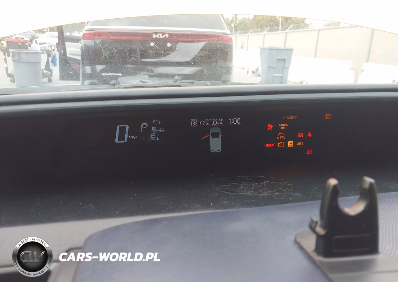 2015 Toyota Prius C Three VIN:JTDKDTB36F1106834 - 7