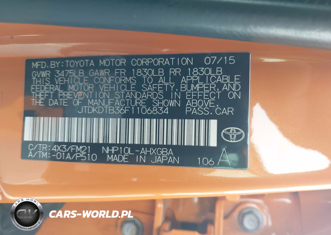 2015 Toyota Prius C Three VIN:JTDKDTB36F1106834 - 9