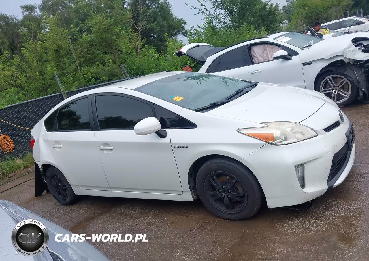 2015 Toyota Prius Three VIN:JTDKN3DU5F1889132 - 13