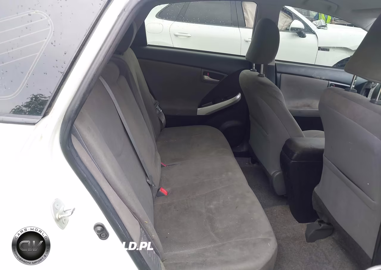 2015 Toyota Prius Three VIN:JTDKN3DU5F1889132 - 8