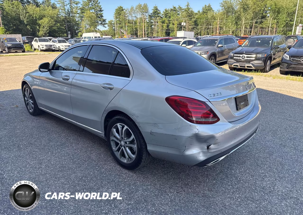 2015 Mercedes-Benz C 300 4Matic VIN:55SWF4KBXFU034762 - 3