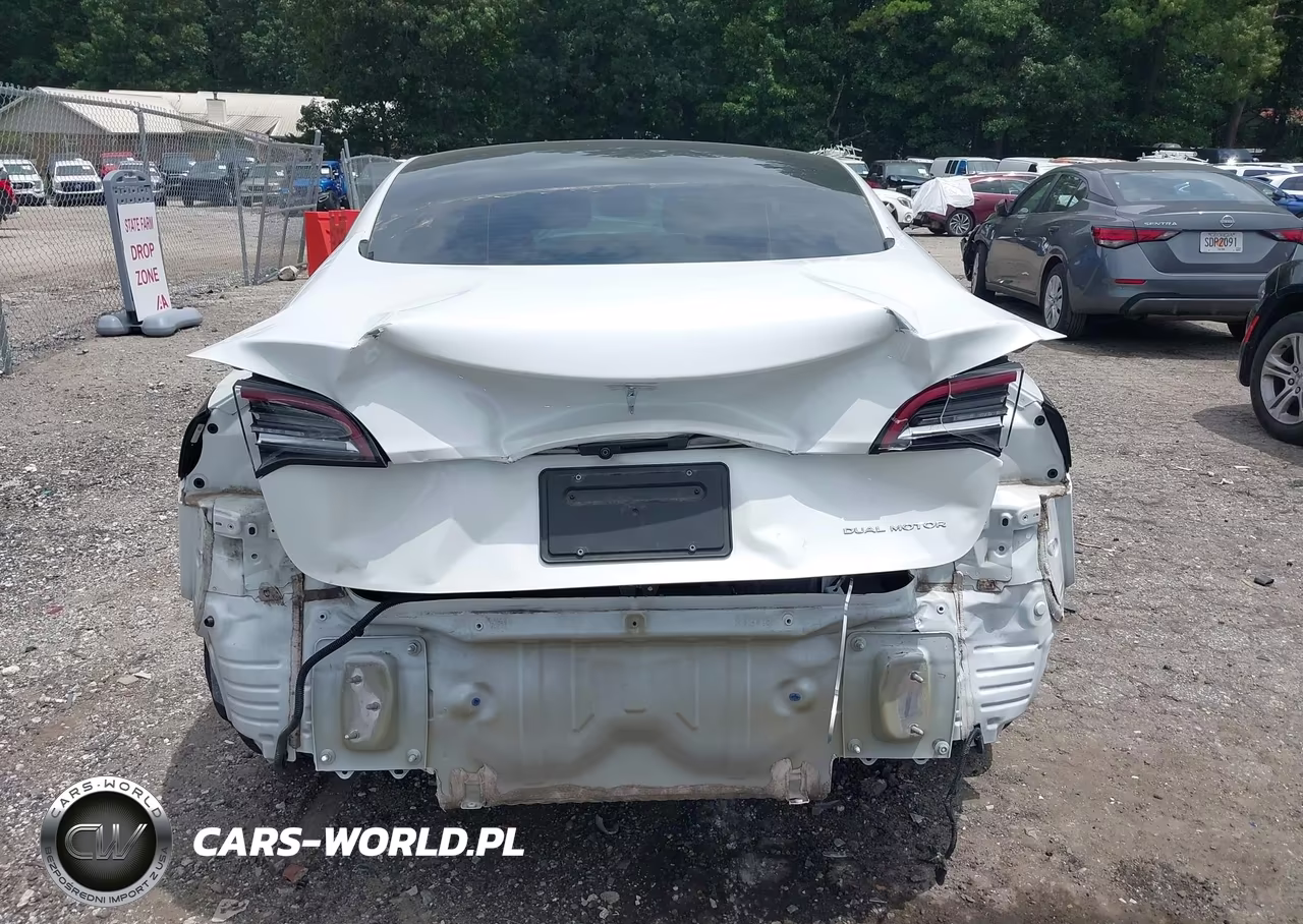 2022 Tesla Model 3 Long Range Dual Motor All-Wheel Drive VIN:5YJ3E1EB4NF271019 - 17