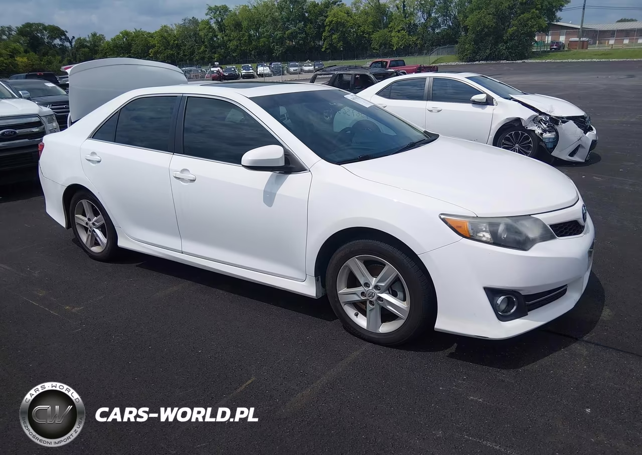 2013 Toyota Camry Se – zdjęcie 1 z 22