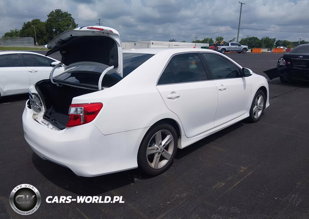 2013 Toyota Camry Se VIN:4T1BF1FK9DU204912 - 4