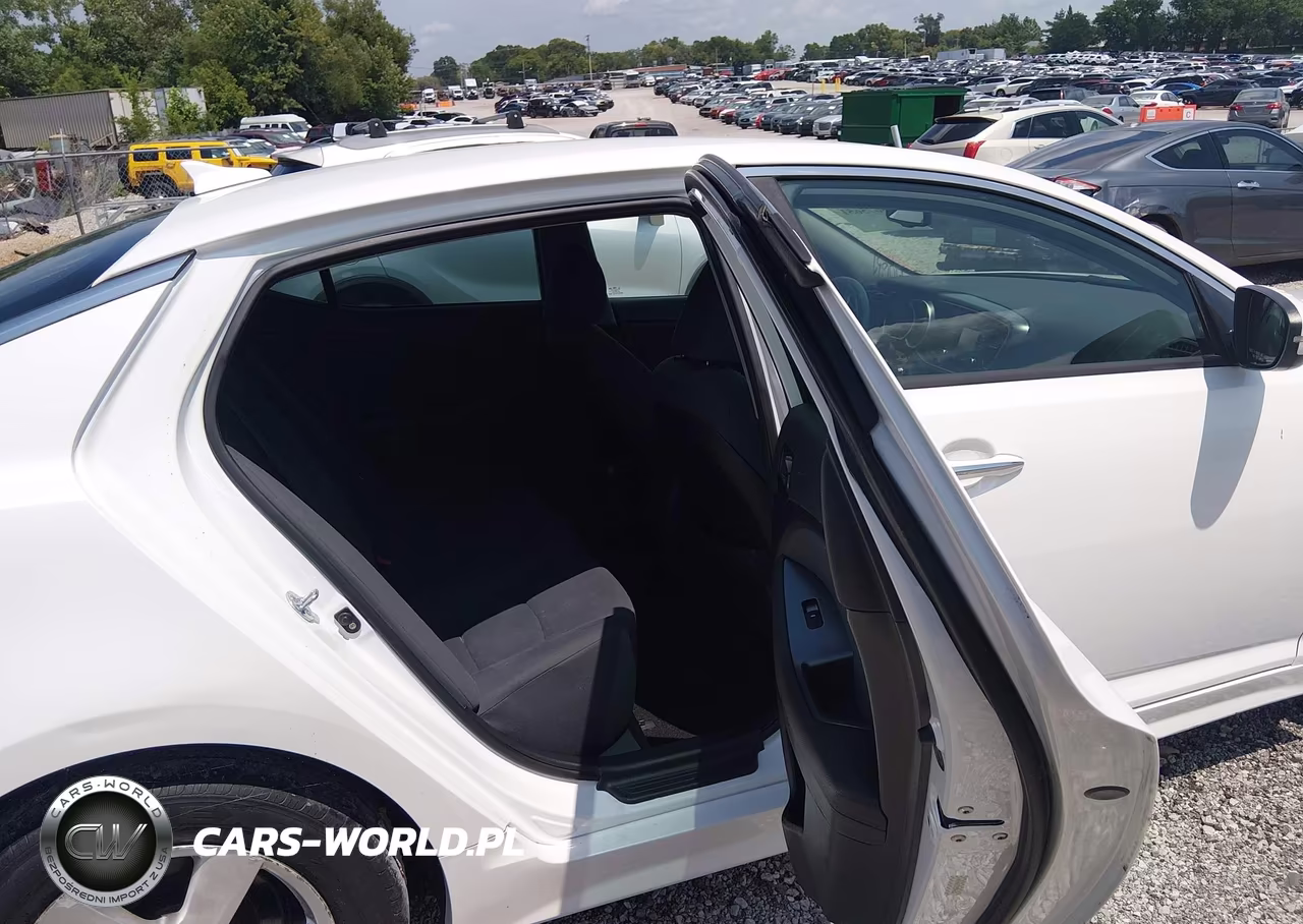2015 Kia Optima Lx VIN:KNAGM4A75F5590632 - 8