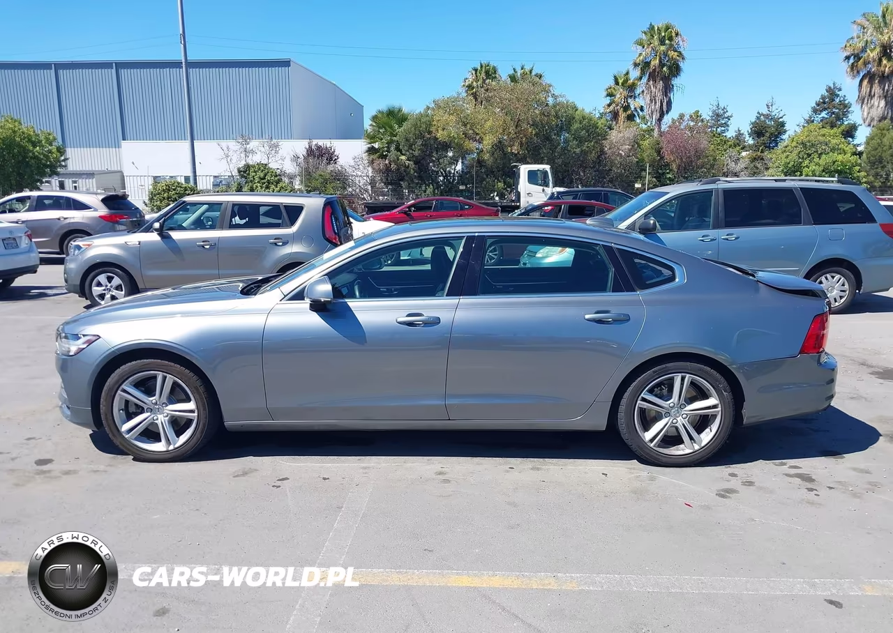 2018 Volvo S90 T5 Momentum VIN:LVY982MK3JP025063 - 14