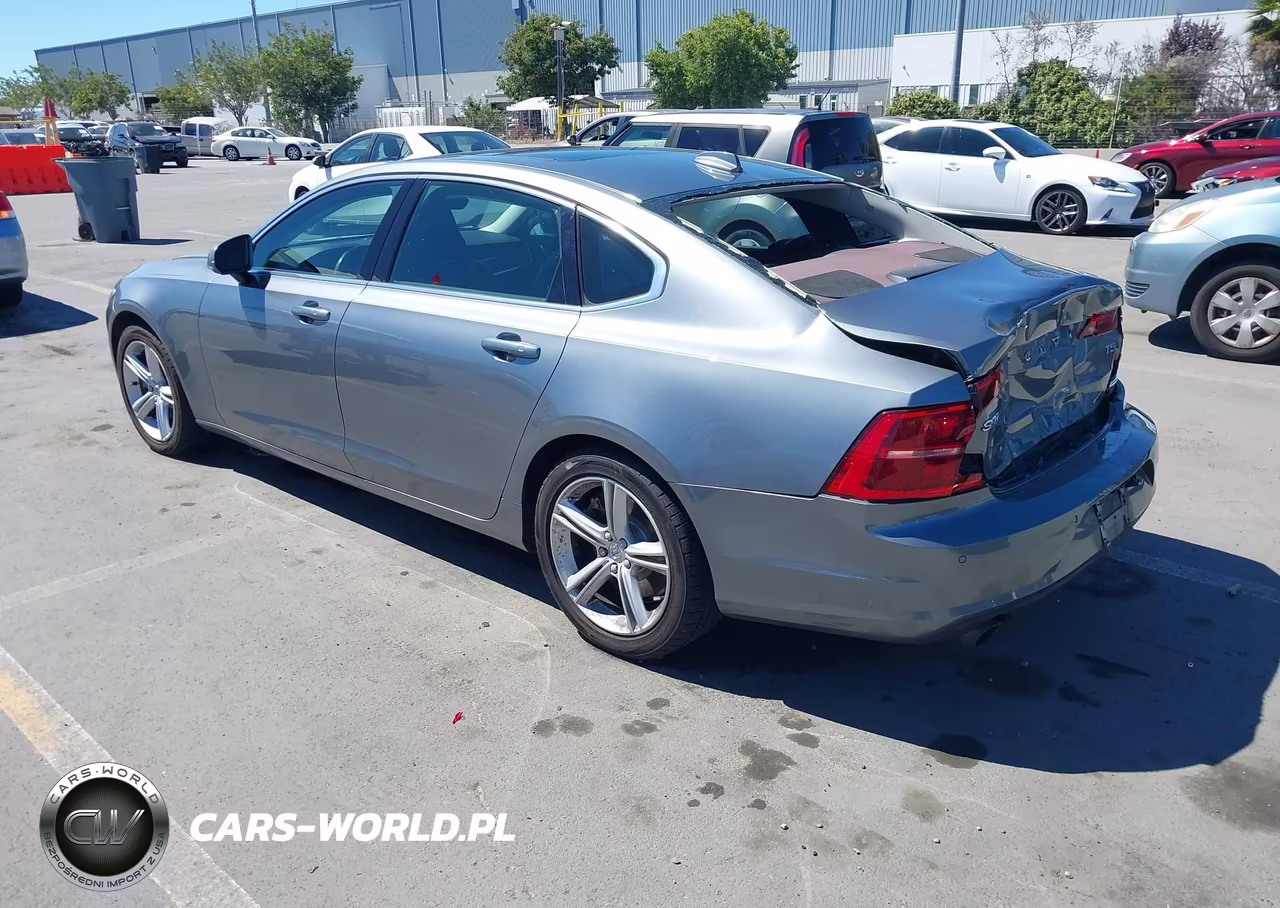2018 Volvo S90 T5 Momentum VIN:LVY982MK3JP025063 - 3