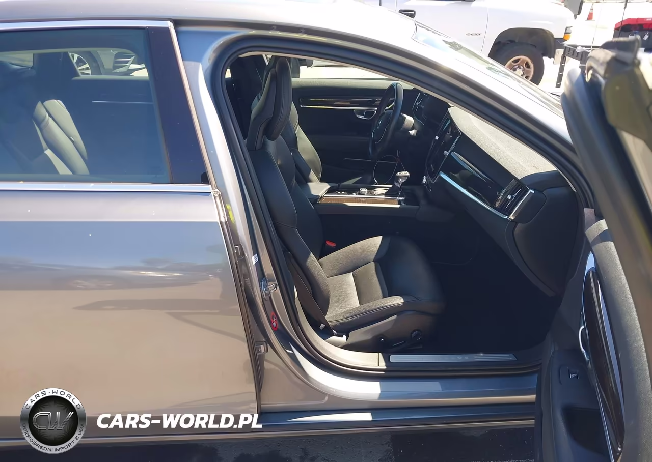 2018 Volvo S90 T5 Momentum VIN:LVY982MK3JP025063 - 5