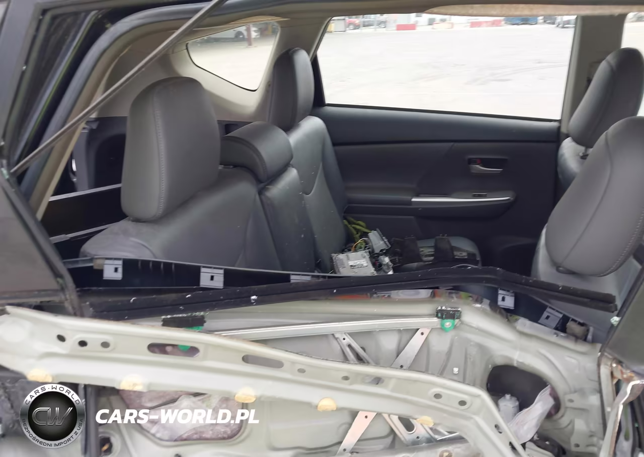 2012 Toyota Prius V Five VIN:JTDZN3EU0C3173462 - 8