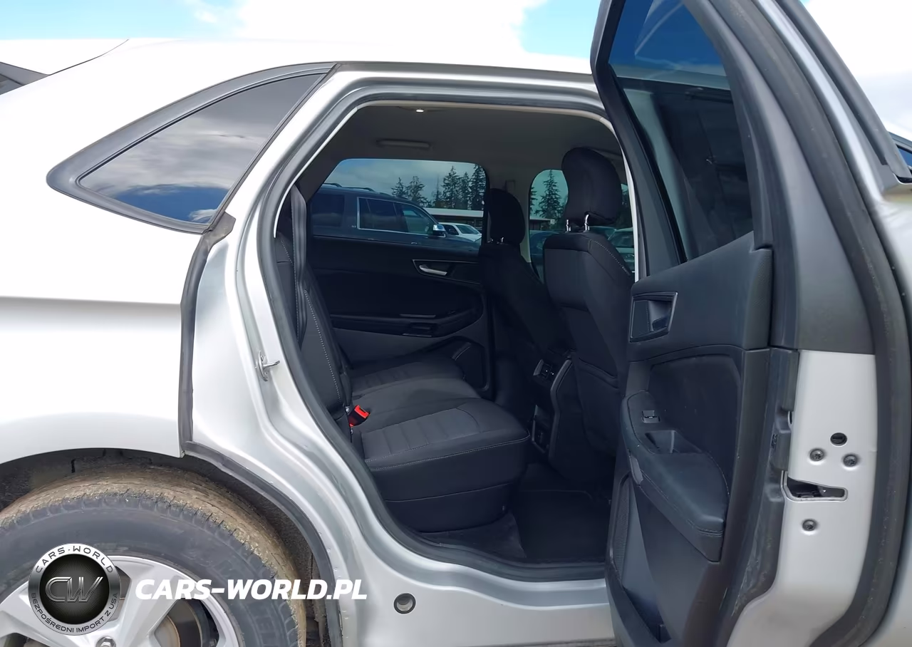 2018 Ford Edge Se VIN:2FMPK3G9XJBB45475 - 8