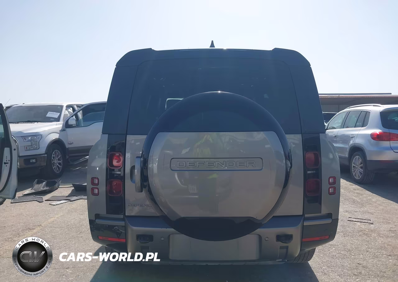 2025 Land Rover Defender 130 P400 X-Dynamic Se VIN:SALE2FEUXS2373142 - 16