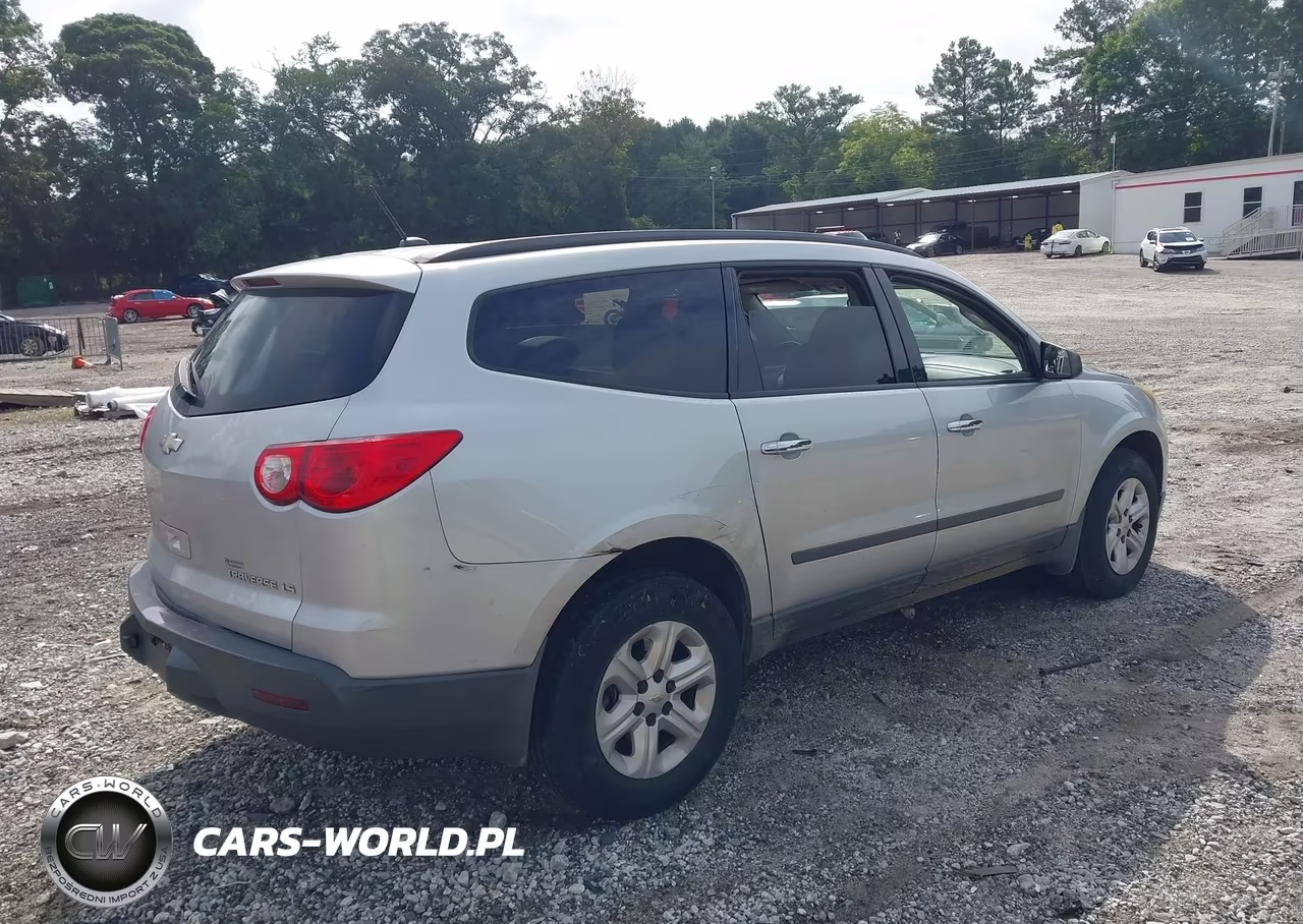 2011 Chevrolet Traverse Ls VIN:1GNKREED1BJ310332 - 4