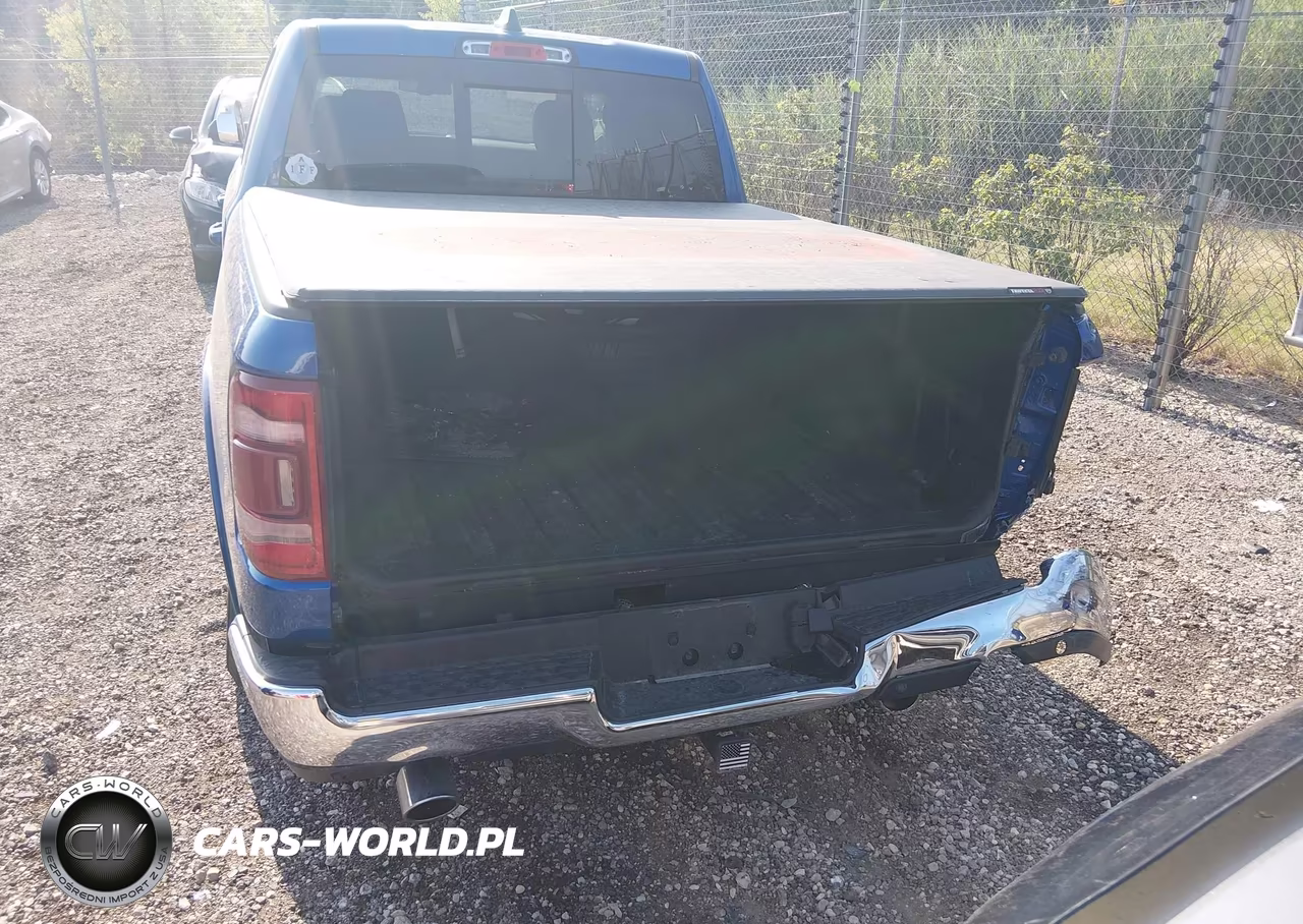 2019 Ram 1500 Laramie 4X4 5'7 Box VIN:1C6SRFJTXKN877537 - 17