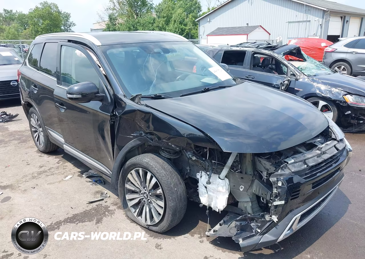 2020 Mitsubishi Outlander – zdjęcie 1 z 17