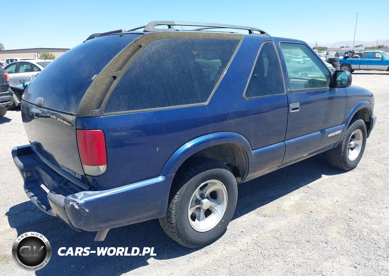 2002 Chevrolet Blazer Ls VIN:1GNCS18WX2K117217 - 4