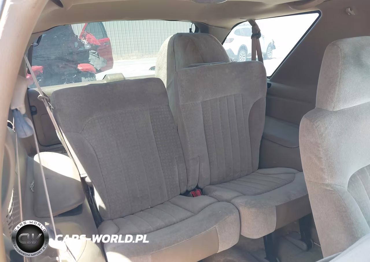 2002 Chevrolet Blazer Ls VIN:1GNCS18WX2K117217 - 8