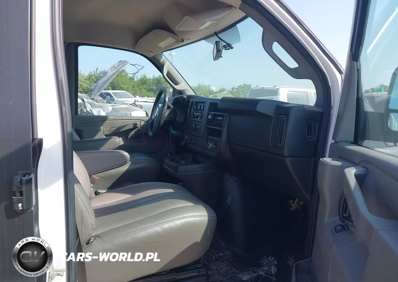 2017 Chevrolet Express 2500 Work Van VIN:1GCWGAFF8H1128631 - 5