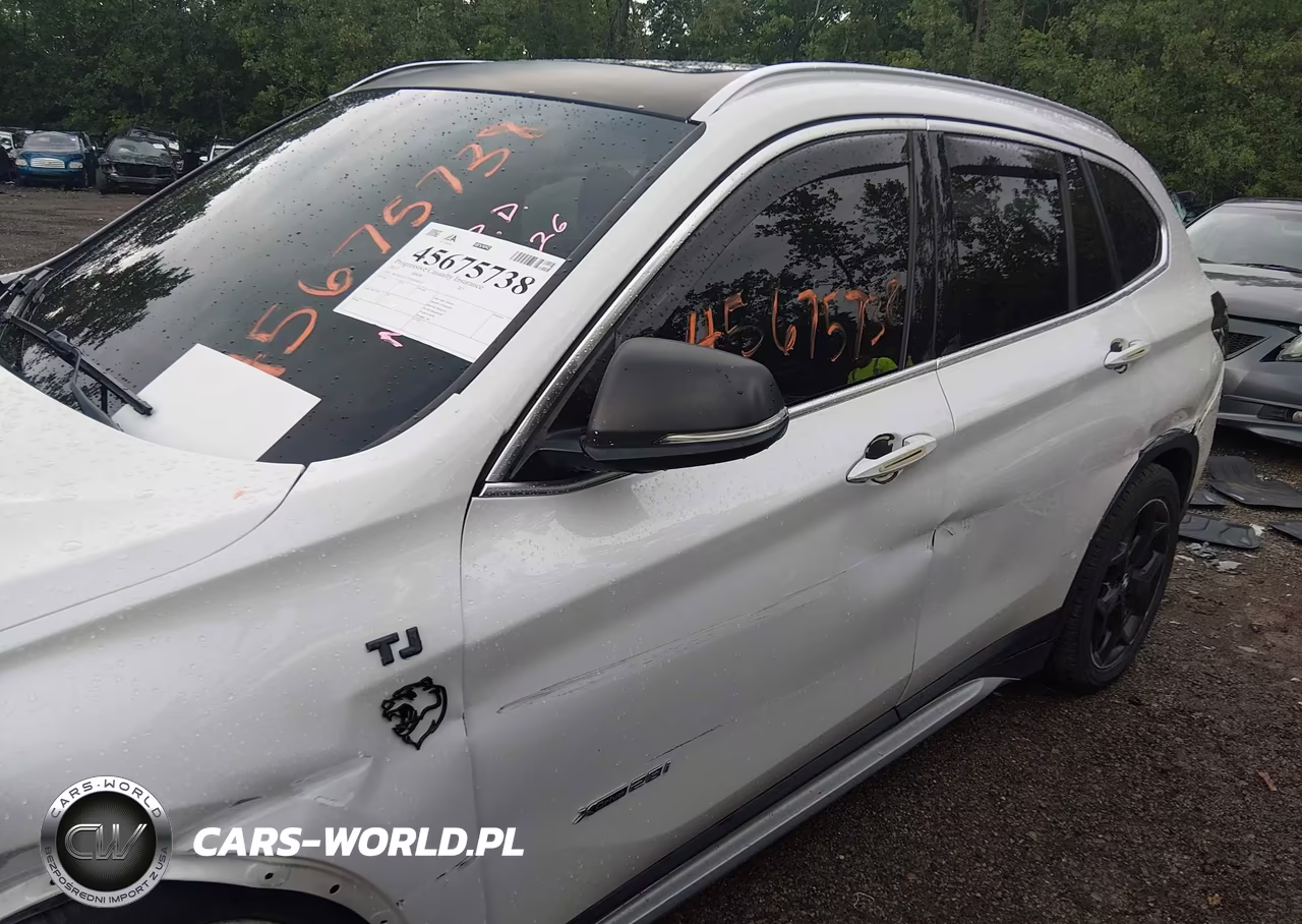 2017 BMW X1 xDrive28I VIN:WBXHT3C37H5F68512 - 15