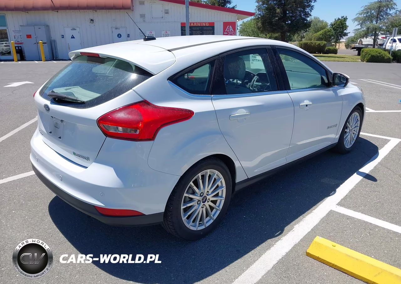 2018 Ford Focus Electric VIN:1FADP3R45JL296126 - 4