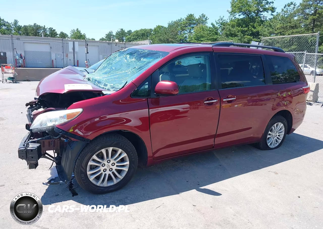 2015 Toyota Sienna Xle 8 Passenger VIN:5TDYK3DC3FS588100 - 14