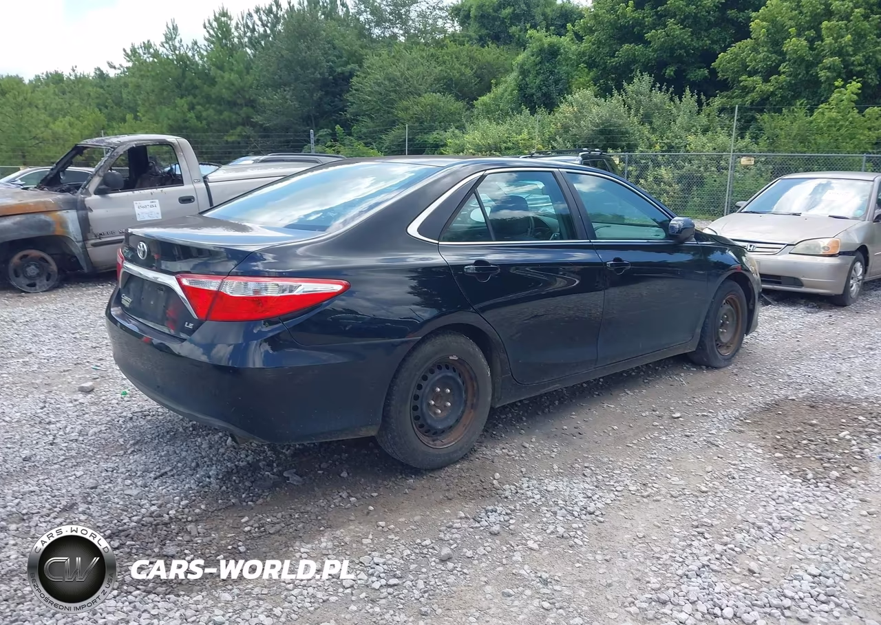 2016 Toyota Camry Le VIN:4T4BF1FKXGR573997 - 4