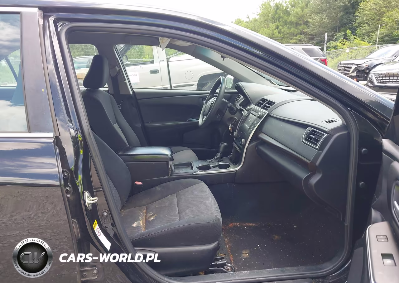 2016 Toyota Camry Le VIN:4T4BF1FKXGR573997 - 5