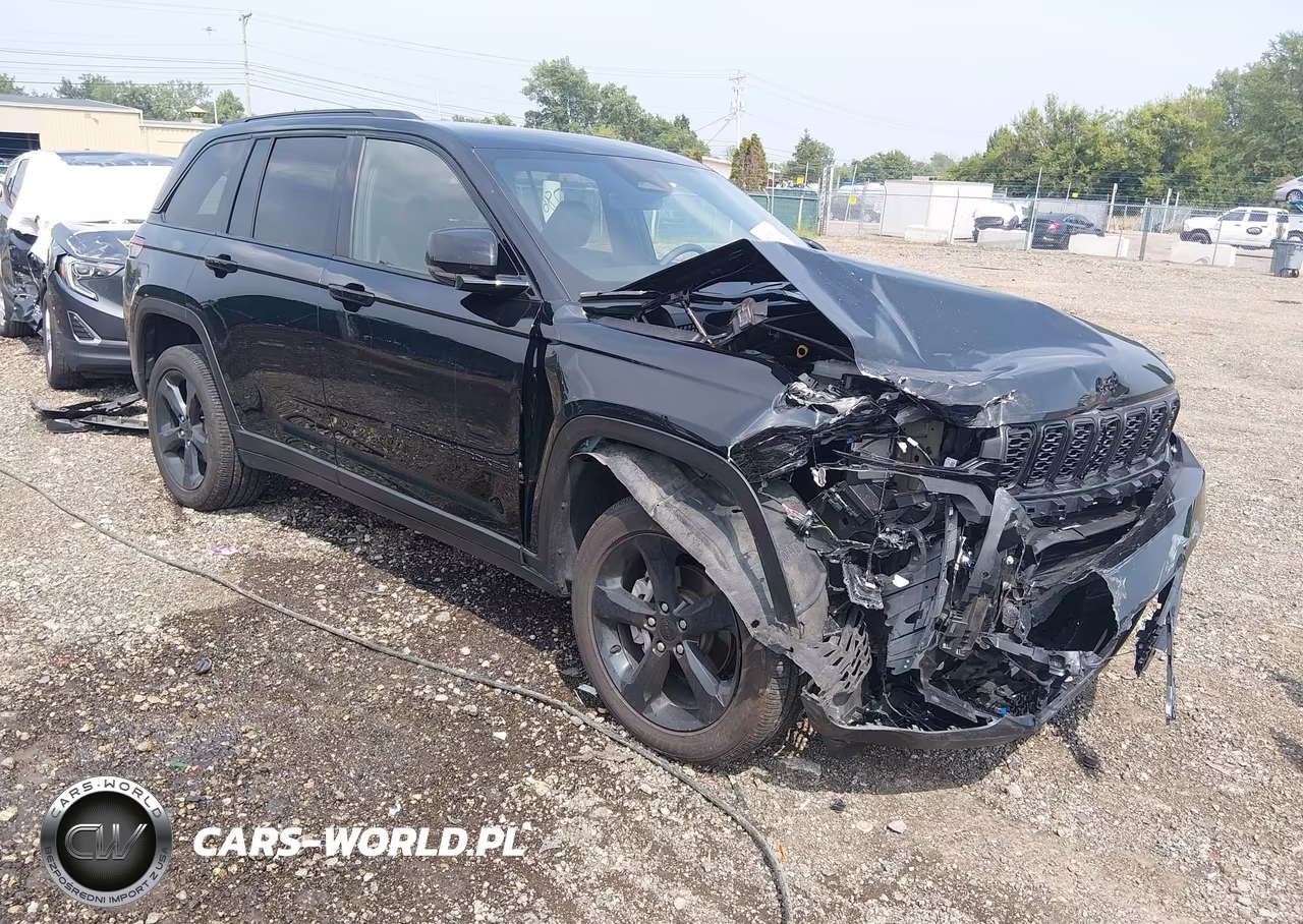 2025 Jeep Grand Cherokee Altitude X 4X4 – zdjęcie 1 z 18
