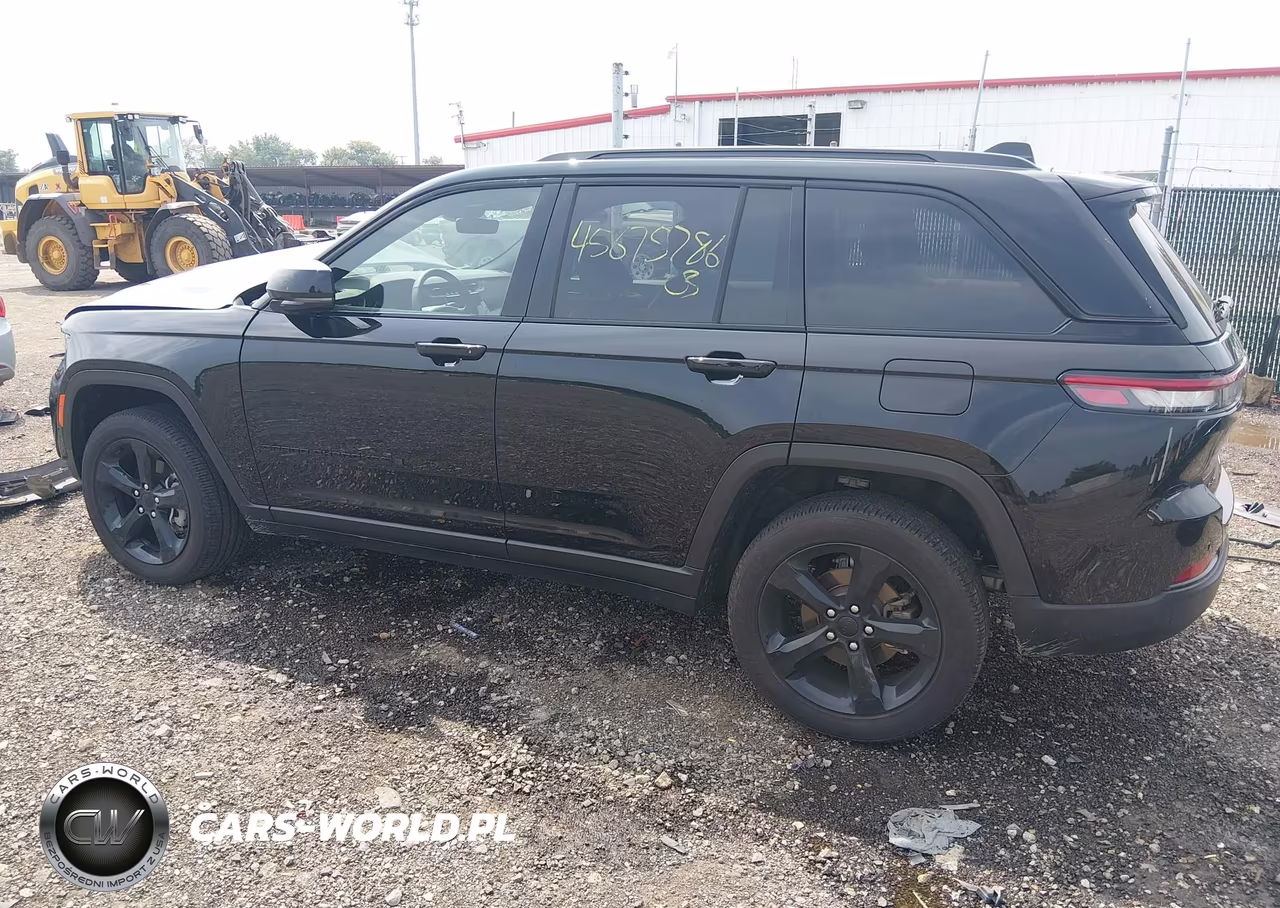 2025 Jeep Grand Cherokee Altitude X 4X4 VIN:1C4RJHAGXSC366841 - 15