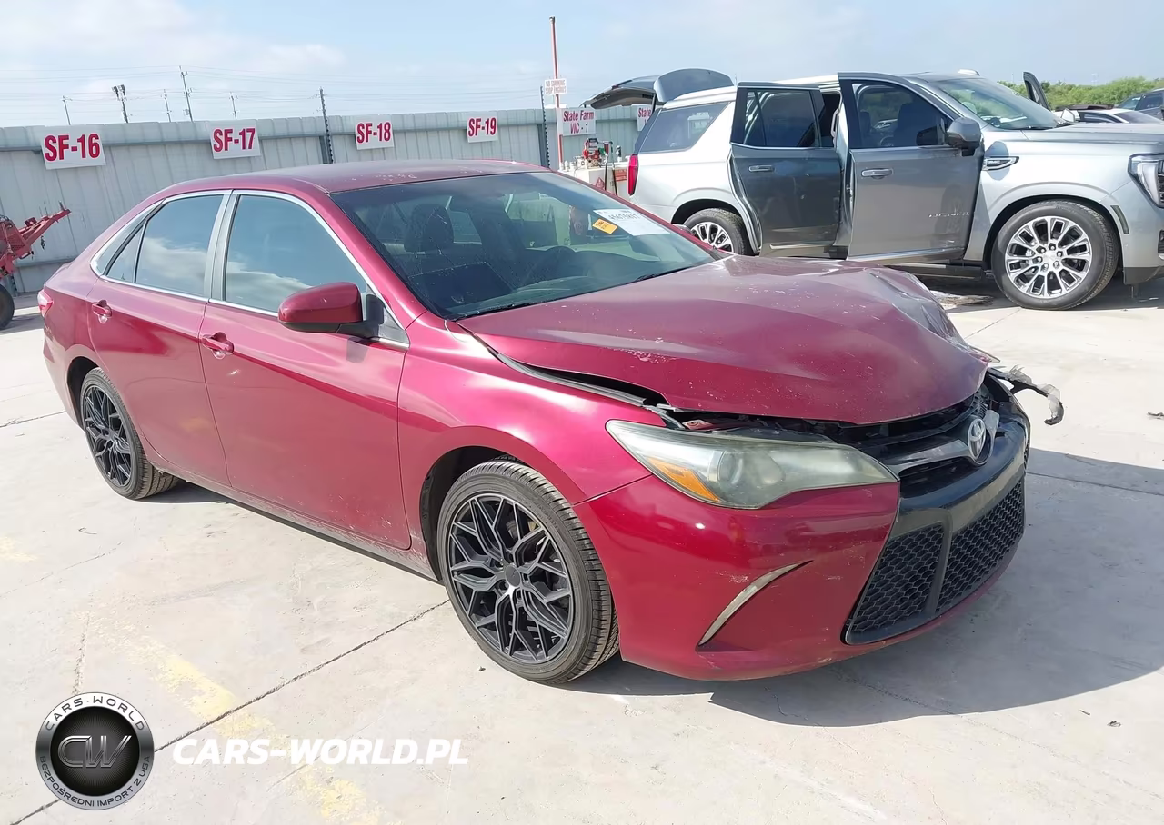 2016 Toyota Camry Xse