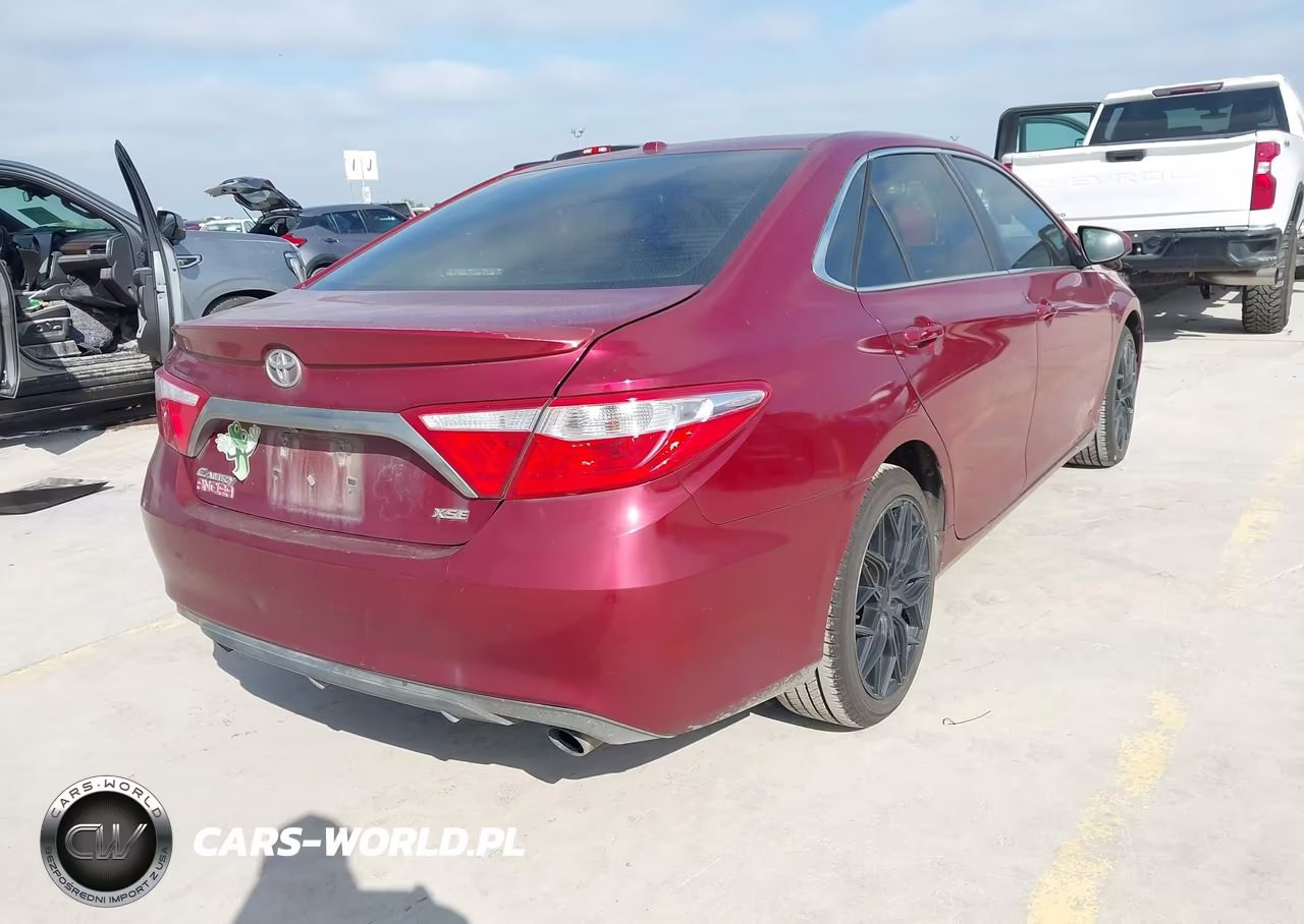 2016 Toyota Camry Xse VIN:4T1BF1FK7GU514139 - 4