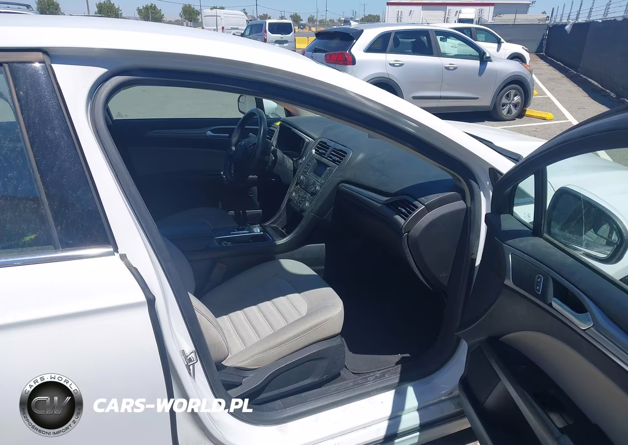 2018 Ford Fusion Hybrid S VIN:3FA6P0UU5JR235729 - 5
