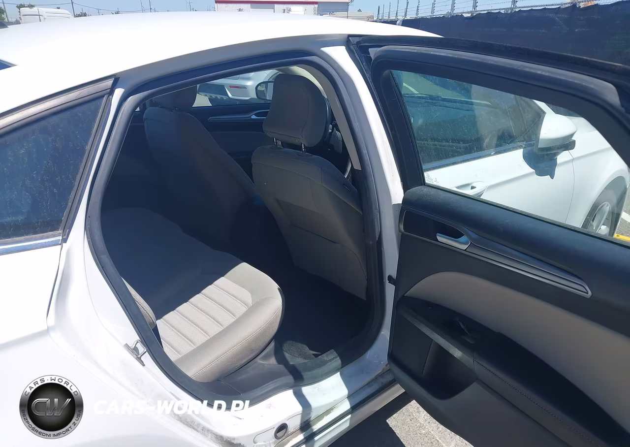 2018 Ford Fusion Hybrid S VIN:3FA6P0UU5JR235729 - 8