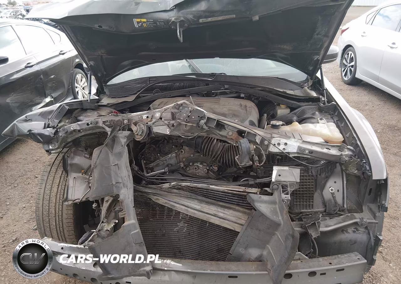 2020 Chrysler 300 300S VIN:2C3CCABG0LH158587 - 10