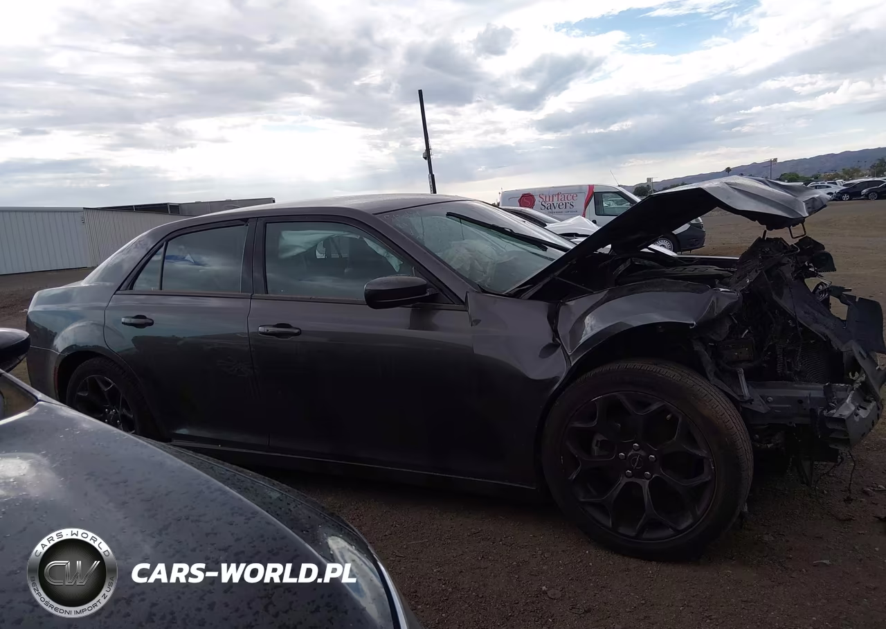 2020 Chrysler 300 300S VIN:2C3CCABG0LH158587 - 13
