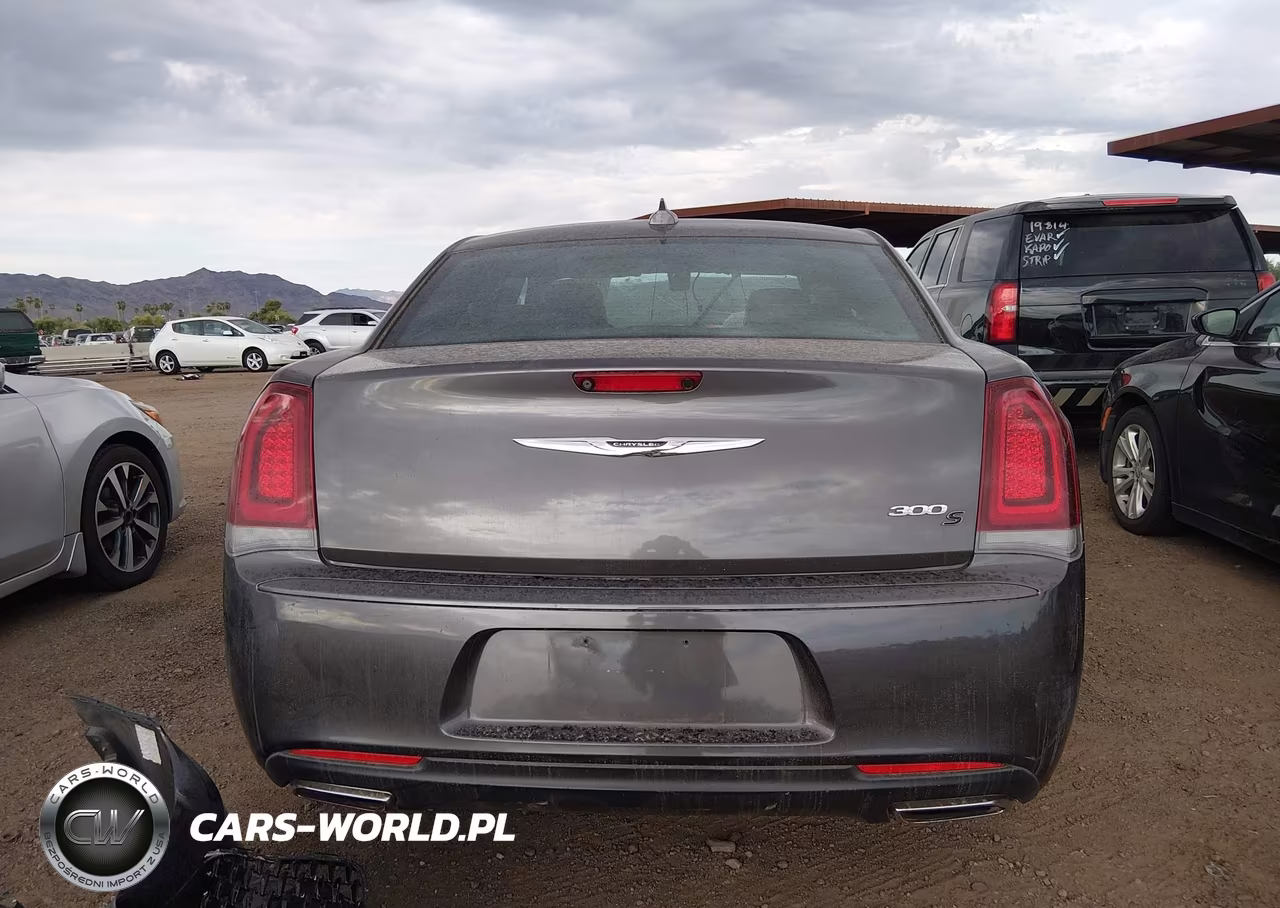 2020 Chrysler 300 300S VIN:2C3CCABG0LH158587 - 16