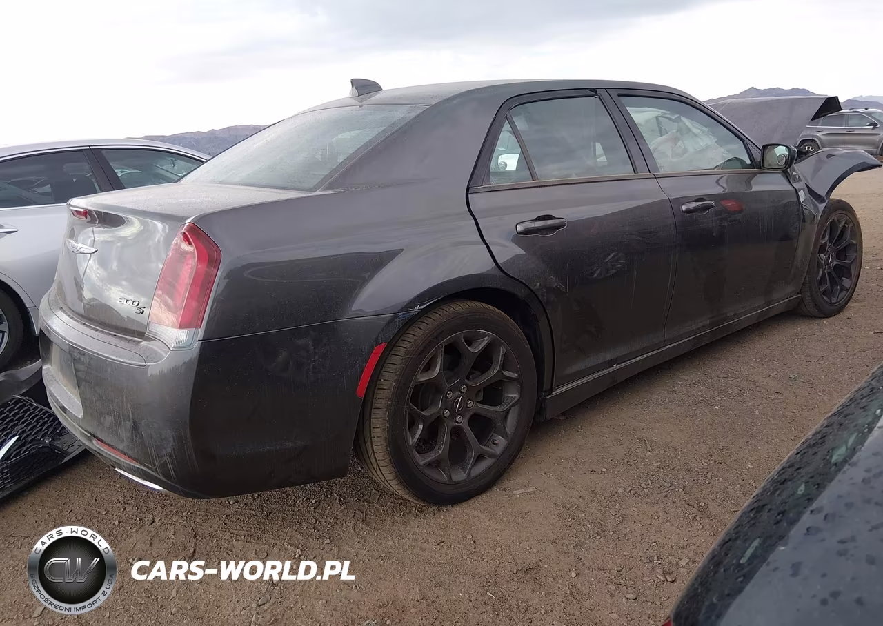 2020 Chrysler 300 300S VIN:2C3CCABG0LH158587 - 4