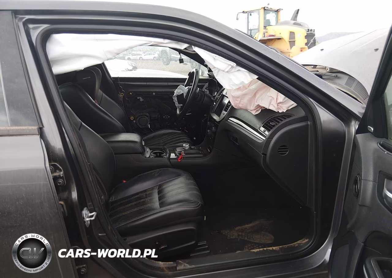 2020 Chrysler 300 300S VIN:2C3CCABG0LH158587 - 5