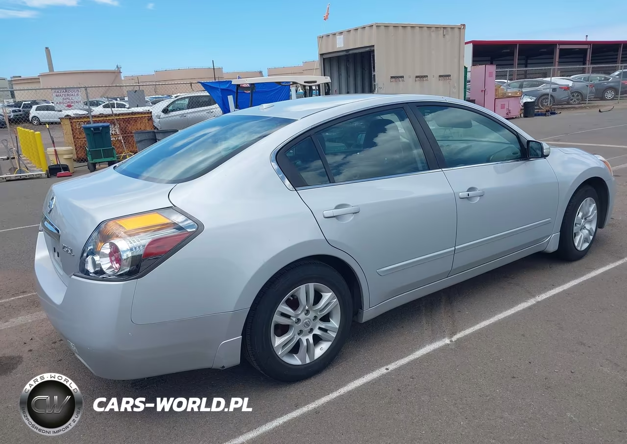 2011 Nissan Altima 2.5 S VIN:1N4AL2AP5BN510956 - 4