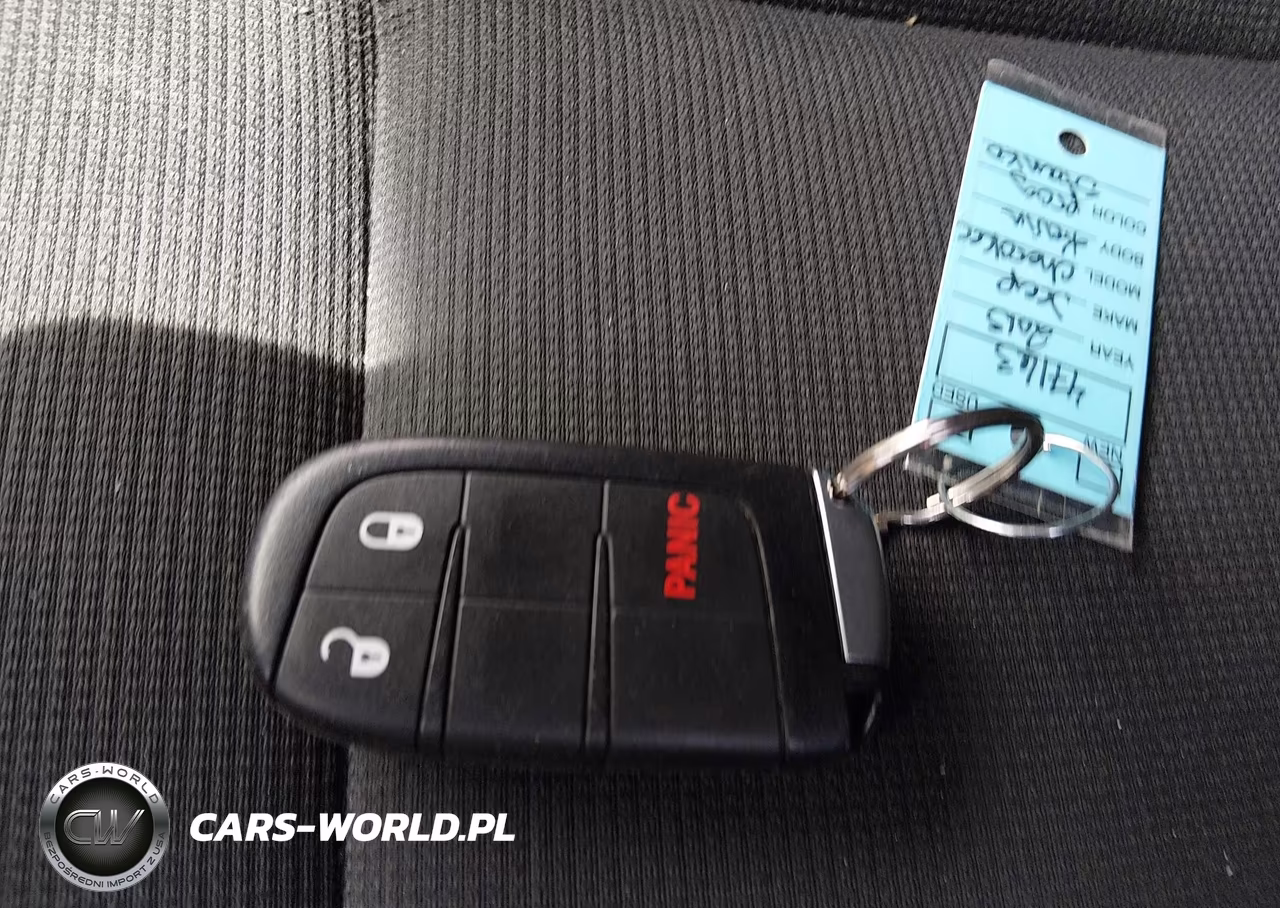 2015 Jeep Grand Cherokee Laredo VIN:1C4RJFAG6FC874847 - 11