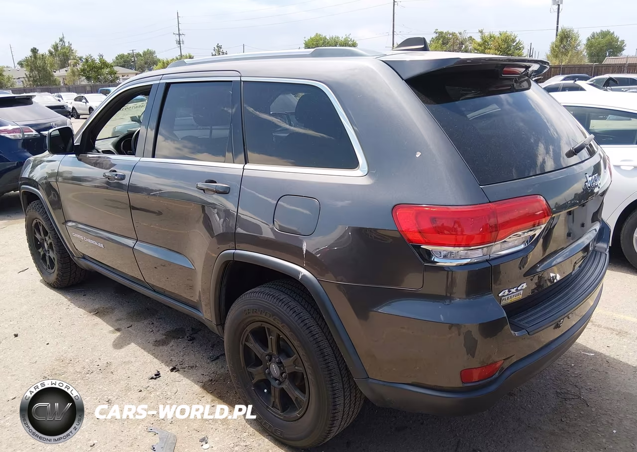 2015 Jeep Grand Cherokee Laredo VIN:1C4RJFAG6FC874847 - 3