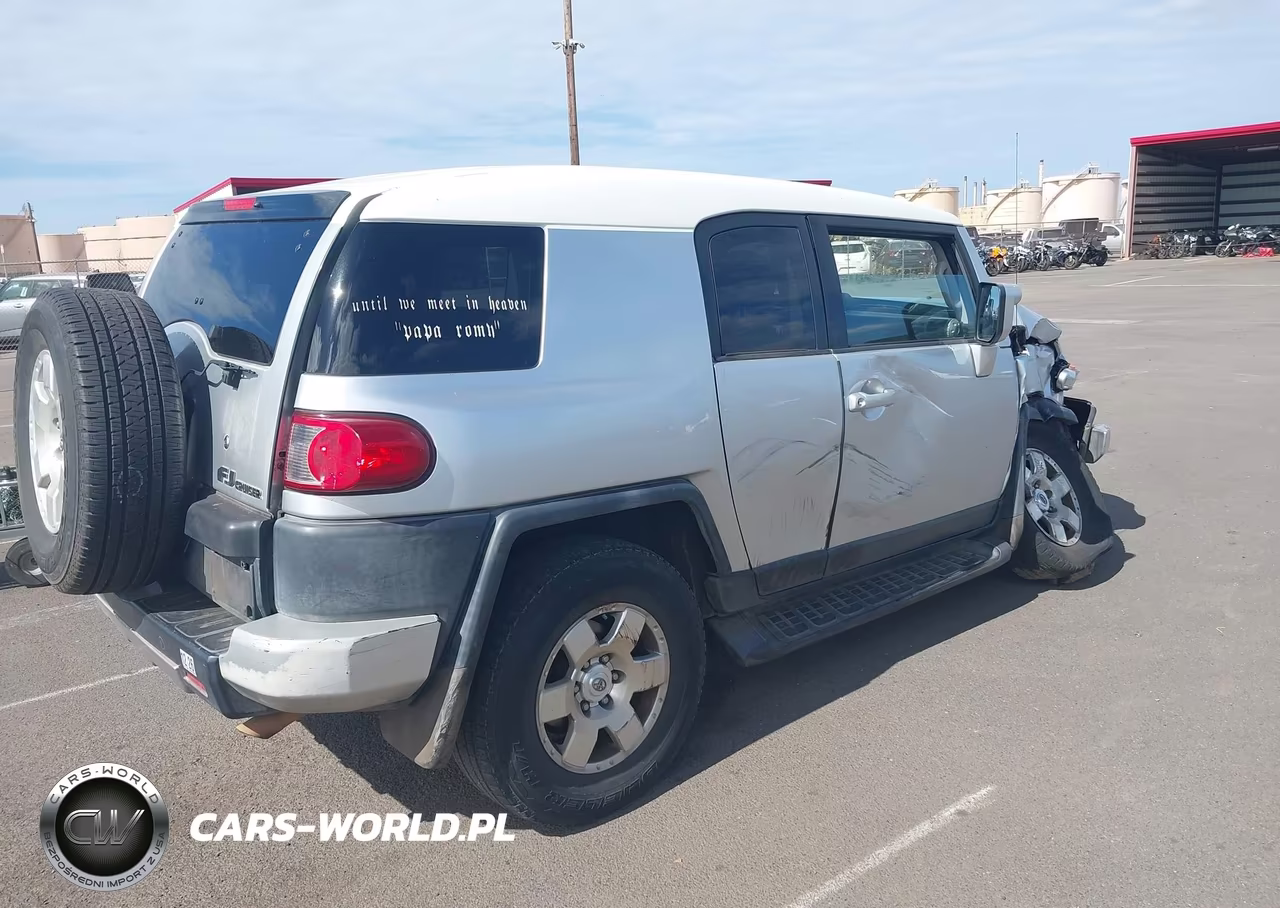 2007 Toyota Fj Cruiser VIN:JTEZU11F770001835 - 4