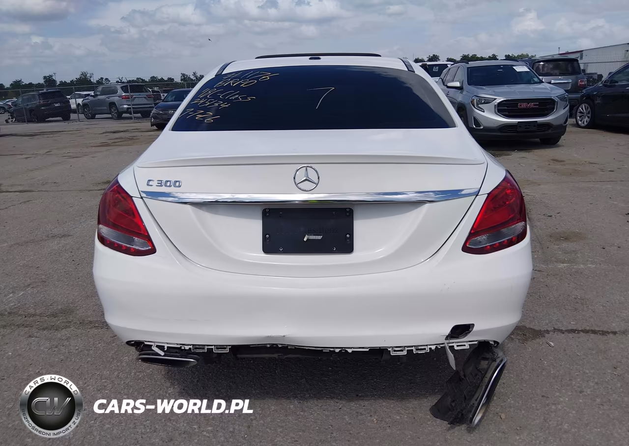2018 Mercedes-Benz C 300 VIN:55SWF4JB3JU245134 - 16