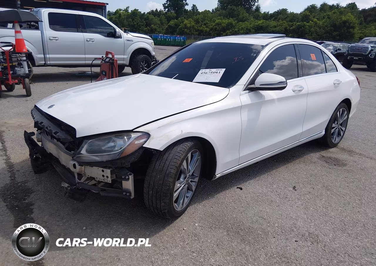 2018 Mercedes-Benz C 300 VIN:55SWF4JB3JU245134 - 2