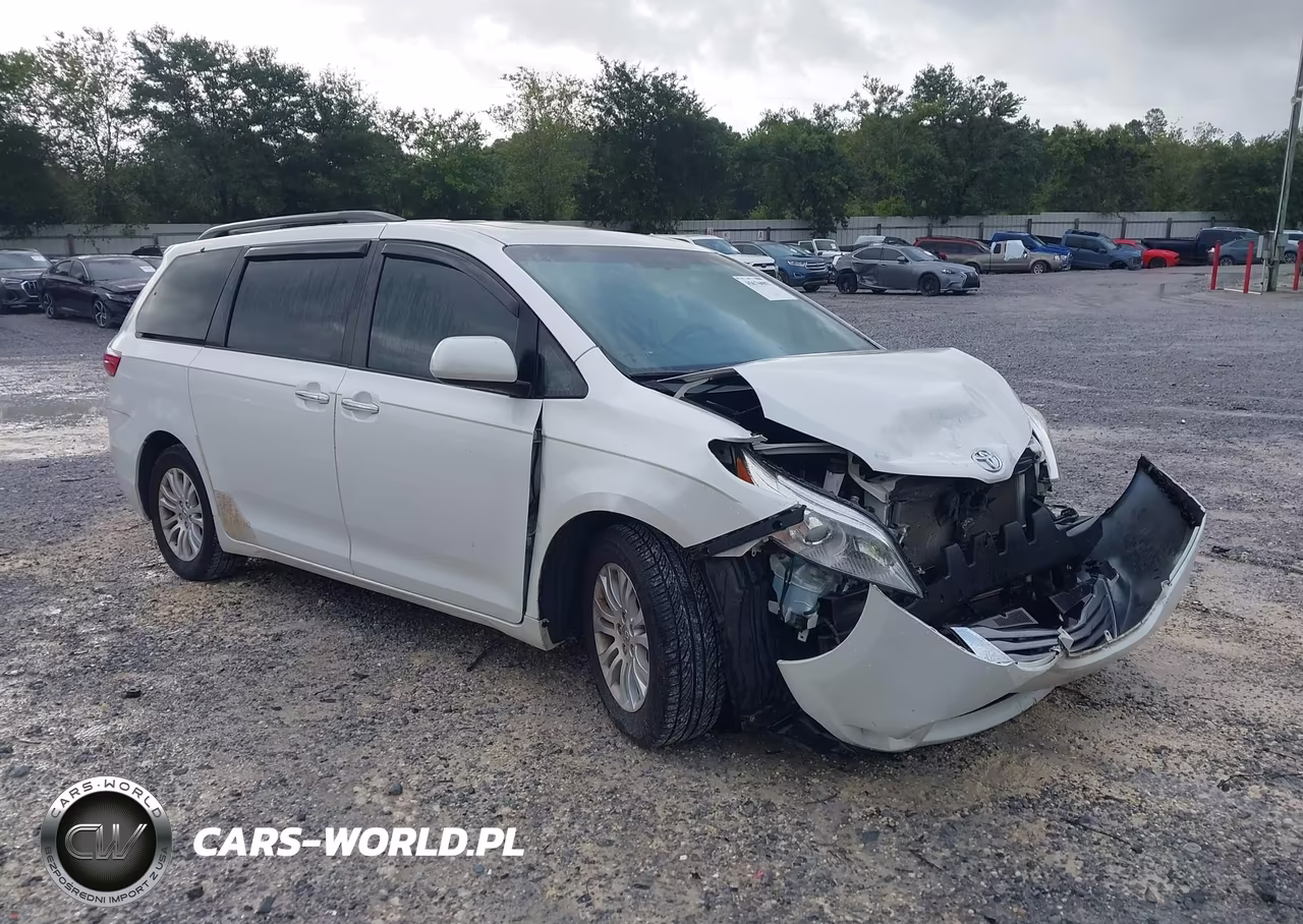 2015 Toyota Sienna Xle-Limited – zdjęcie 1 z 16