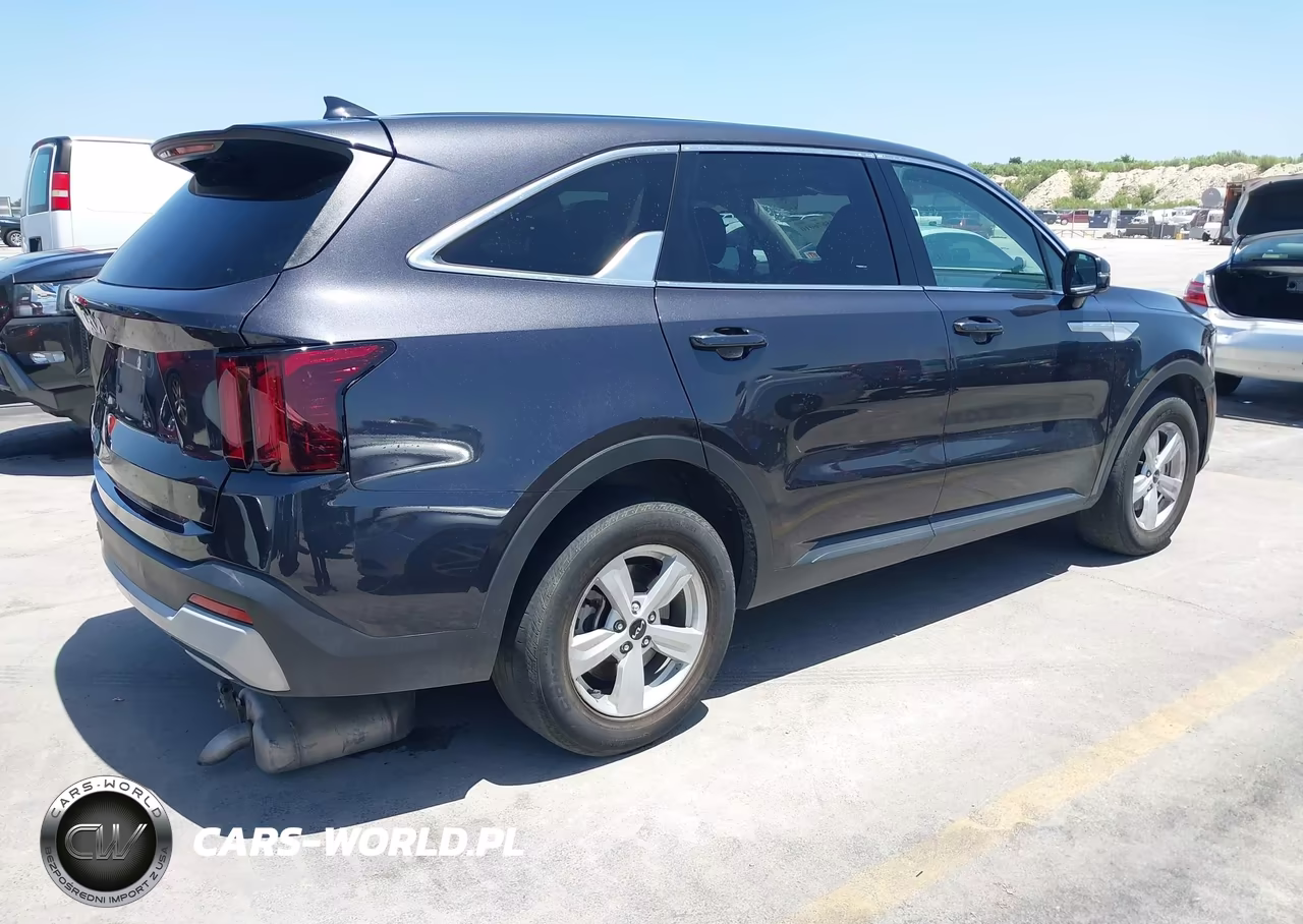 2025 Kia Sorento Lx VIN:5XYRG4JCXSG339655 - 4